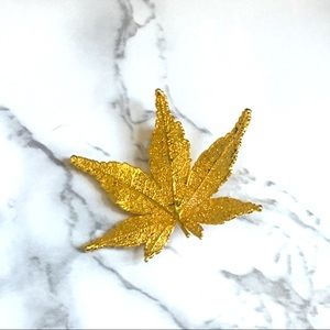 Gold Dipped Maple Leaf Pin